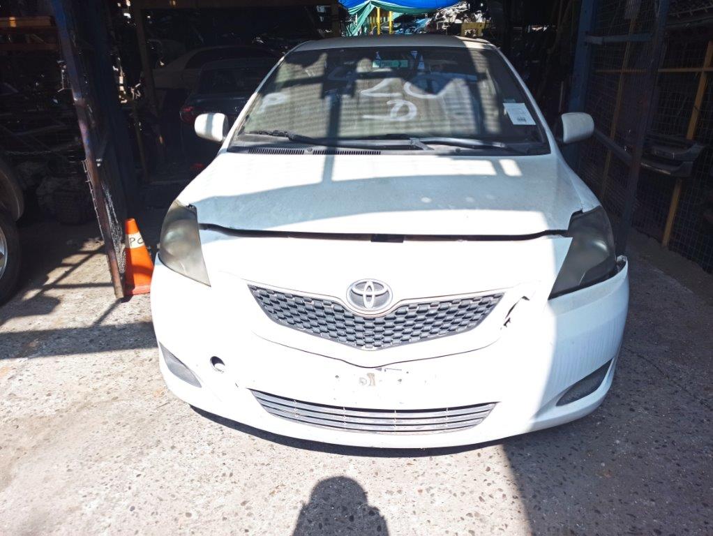  Toyota YARIS  USADO